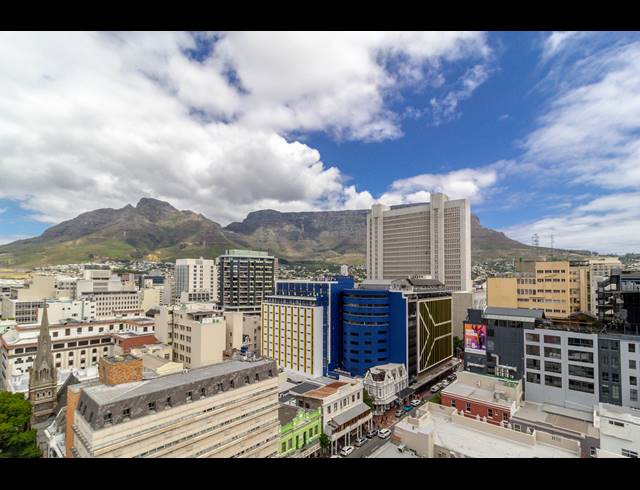 0.5 BEDROOM APARTMENT FOR SALE IN CAPE TOWN CITY CENTRE